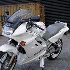 Honda VFR750 F