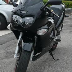 Suzuki gsxf 750