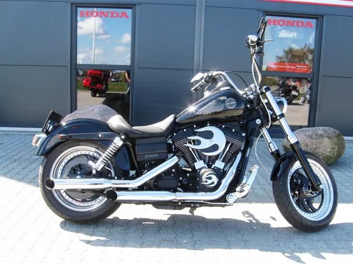 Harley Davidson *Custom Dyna Street Bob* billede 7