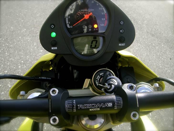 Kawasaki ER-6N Gul *Solgt* - kun ca. 2400 på klokken billede 4