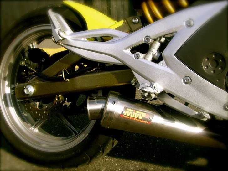 Kawasaki ER-6N Gul *Solgt* - der er knald i den mivv potte skal jeg love for billede 6