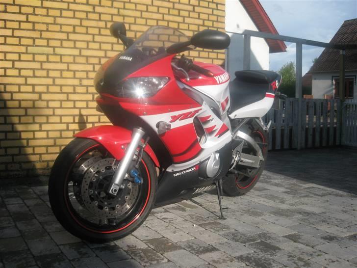 Yamaha YZF R6 (solgt) billede 4