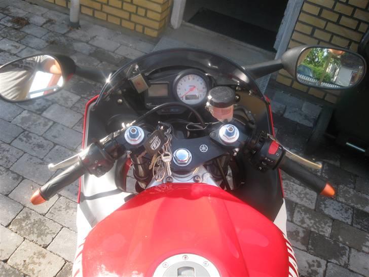 Yamaha YZF R6 (solgt) billede 5