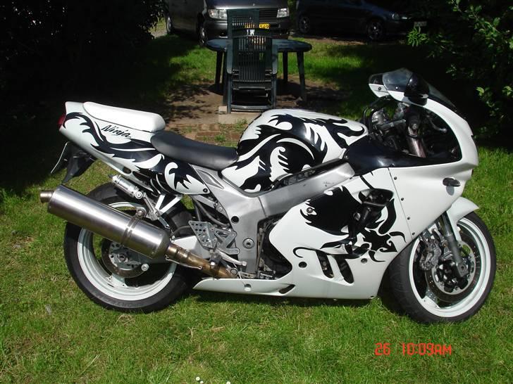 Kawasaki zx9 billede 1