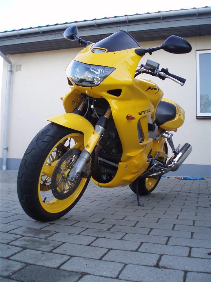 Honda vtr firestorm til salg billede 7