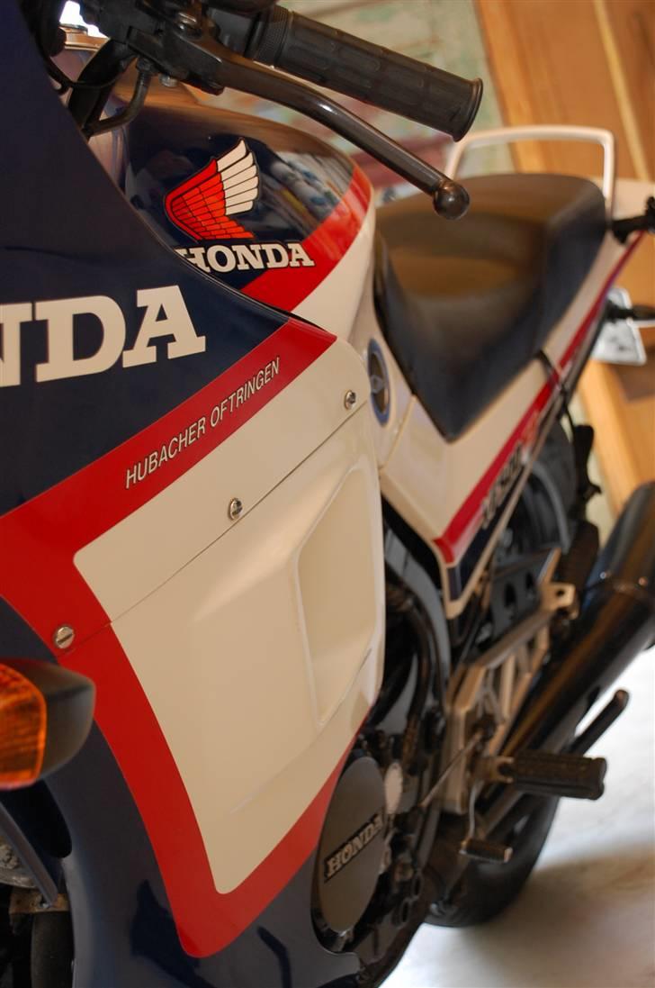 Honda VF500 F II - SOLGT billede 3