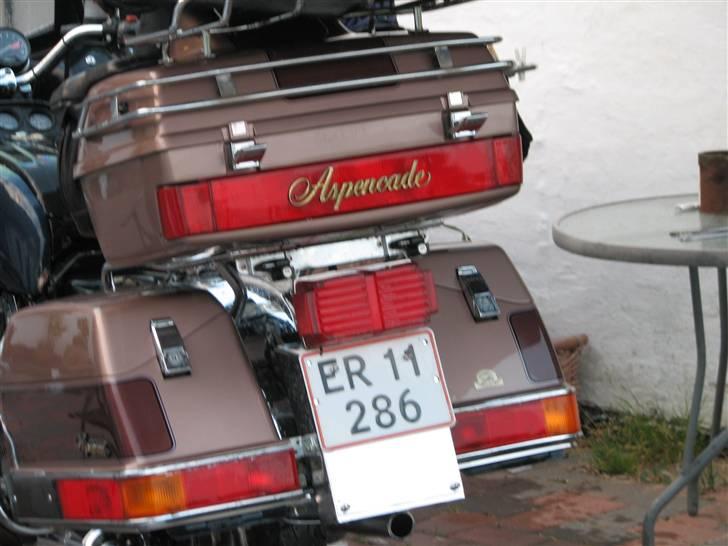 Honda Goldwing 1100  - tasker , der nu skal males. Så bliver hun flot billede 7