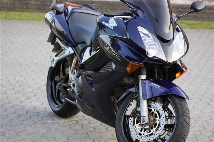 Honda vfr 800 vtec billede 2