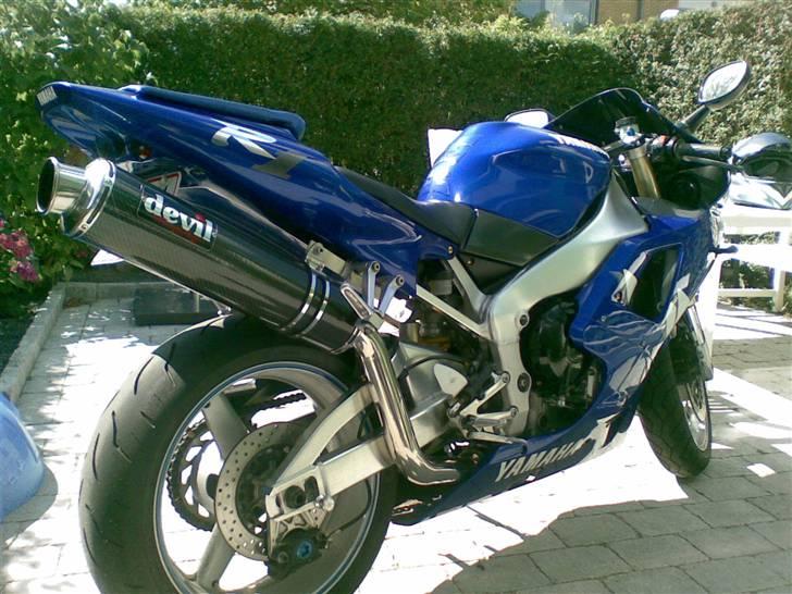 Yamaha Yzf R1 billede 12