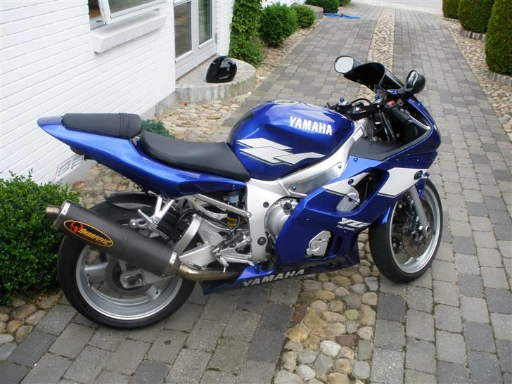 Yamaha YZF R6 *SOLGT* billede 10