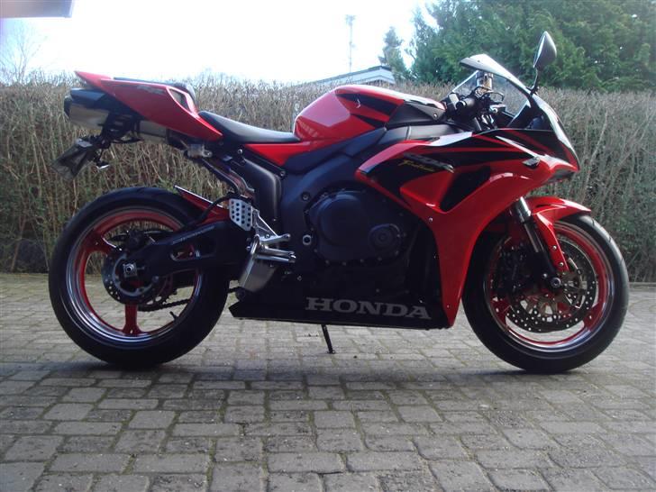 Honda cbr 1000 rr billede 4