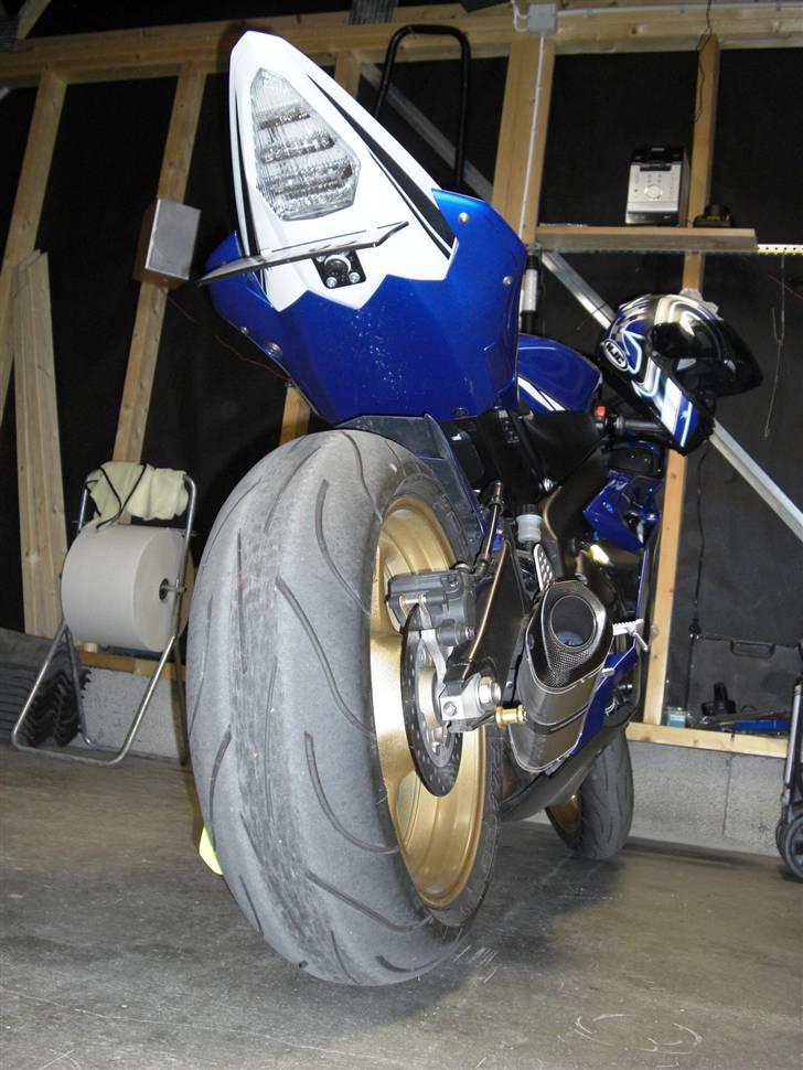 Yamaha YZF R6 [Solgt] - 190/50 Pilot Power billede 16