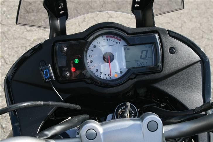 Kawasaki Versys 650 ABS - Den lille gear indikator til venstre er ren fornøjelse at have..  billede 7