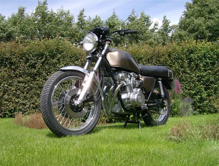 Suzuki GS 550 billede 1