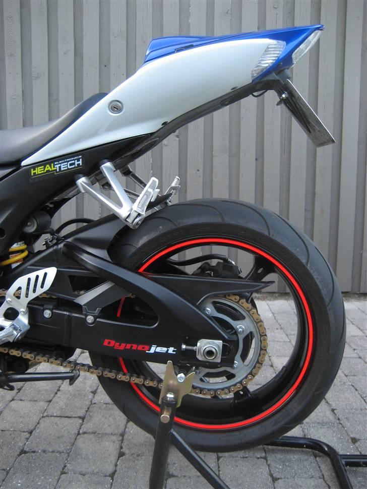 Suzuki Gsx-R 750 K7 "Hot bodies" - Jah, guld kæde standart, noget 600 ccm ikk har... billede 6