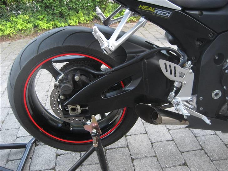 Suzuki Gsx-R 750 K7 "Hot bodies" - hotbodies udstødning, uhi den lyder vild... billede 8