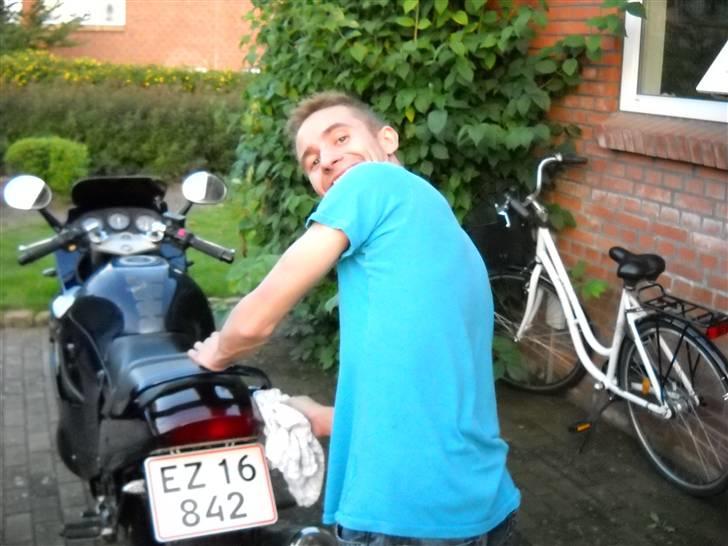 Suzuki GSX 600F billede 7