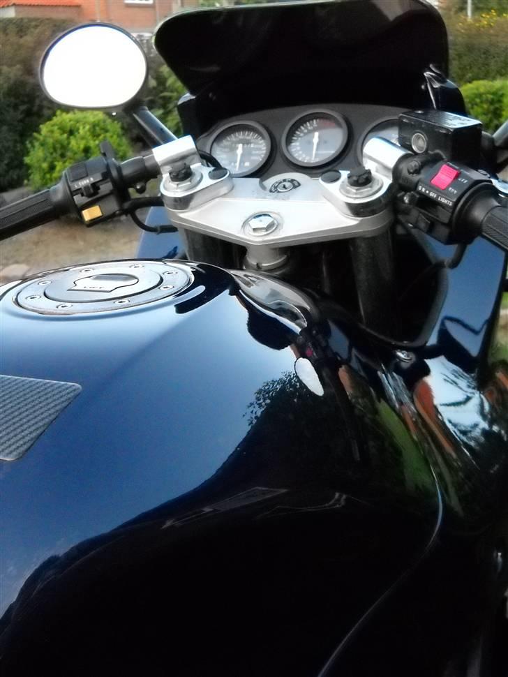 Suzuki GSX 600F billede 8
