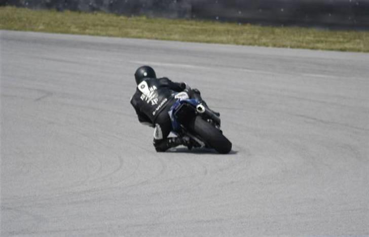 Yamaha YZF R6 '01 Banecykel (Solgt) - Sturup 1-2 Aug 2009 billede 4