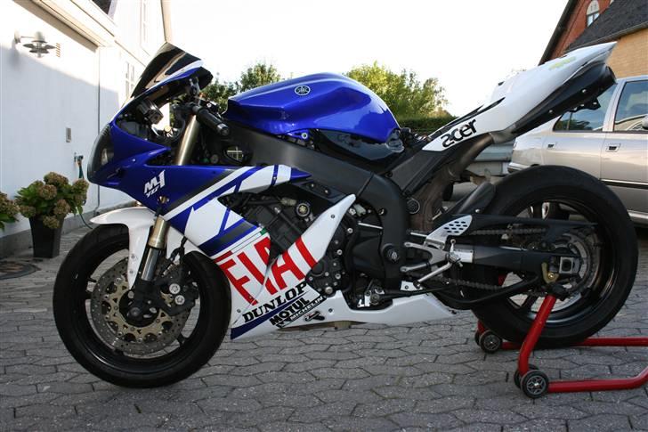 Yamaha R1 FIAT Replica billede 2