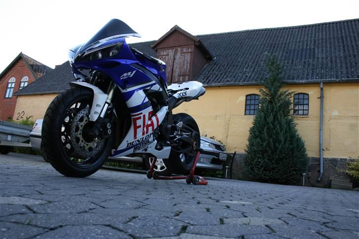 Yamaha R1 FIAT Replica billede 6