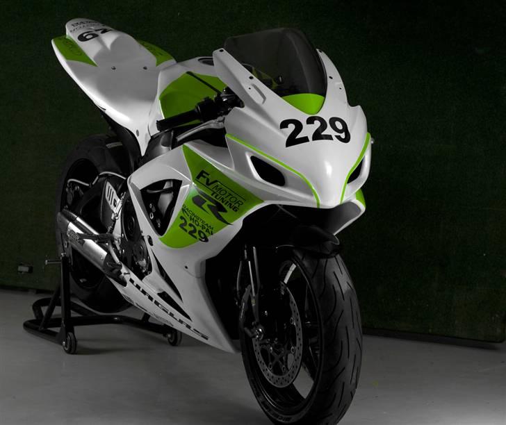 Suzuki GSXR 750 Baneged -Solgt- billede 7