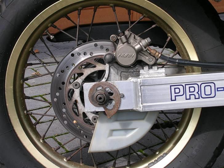 Honda XRV 650 AT - Solgt - - Bagbremsen, lidt vag indtil man tramper til (og blokerer :D) billede 17