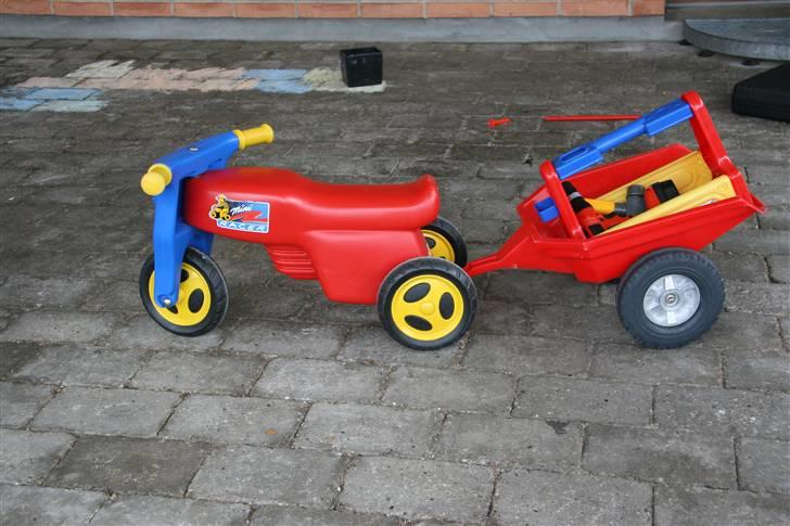 Yamaha FZ 1 SA - Sønnik mente også at der skulle tages billeder af hans maskine... billede 5