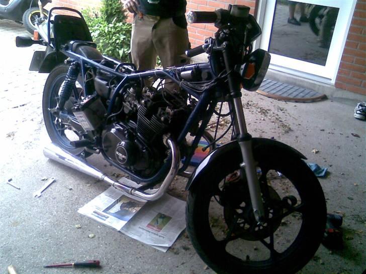 Suzuki GSX 400E - Solgt billede 1