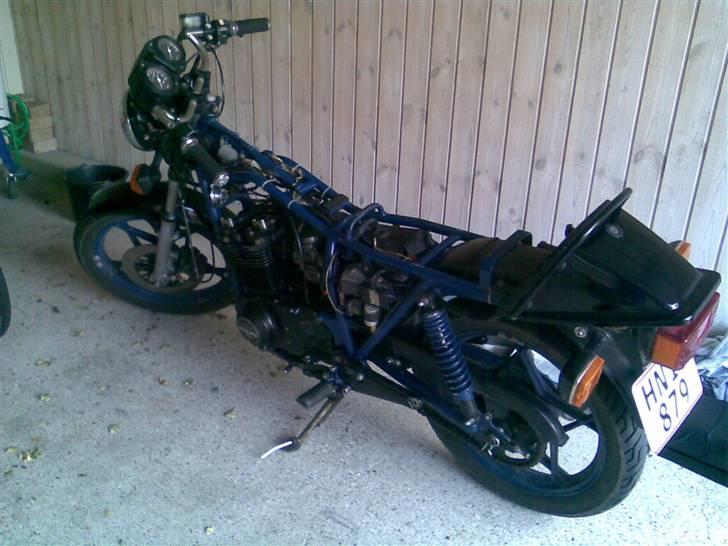 Suzuki GSX 400E - Solgt billede 2