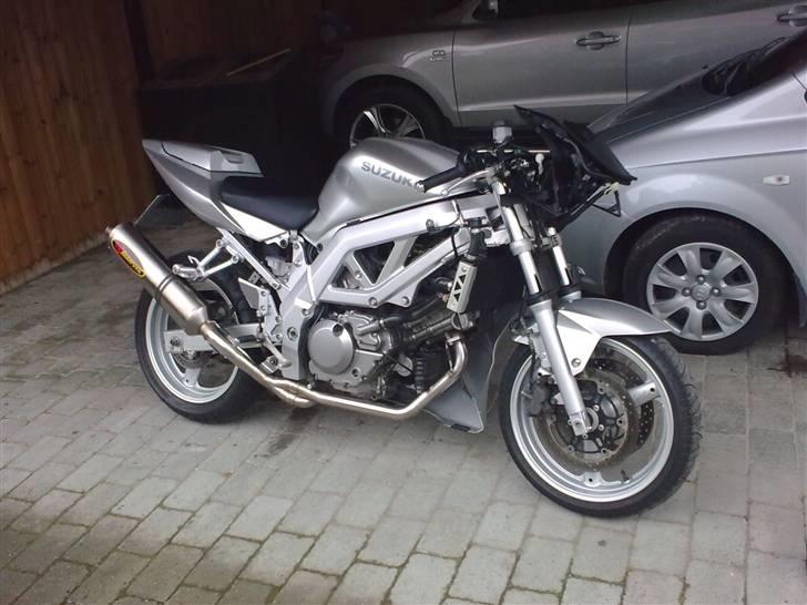 Suzuki Sv650s (TOTALSKADET) billede 8