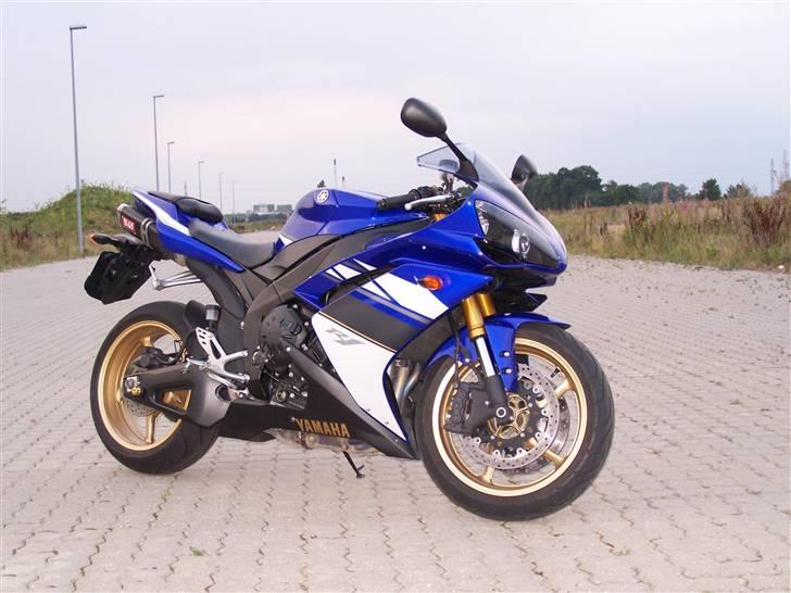 Yamaha yzf r1 billede 2