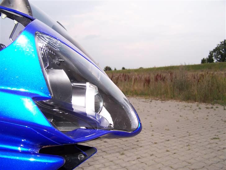 Yamaha yzf r1 billede 6