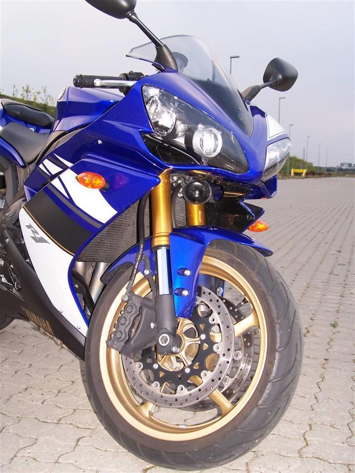Yamaha yzf r1 billede 7