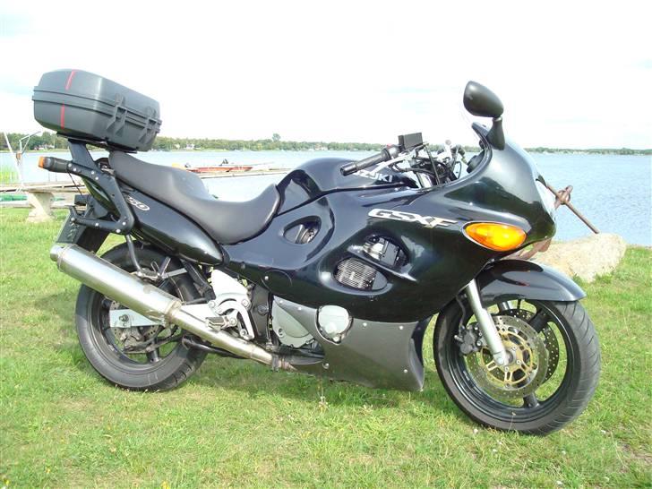 Suzuki GSX 750 F  - Ved Sunds sø billede 1