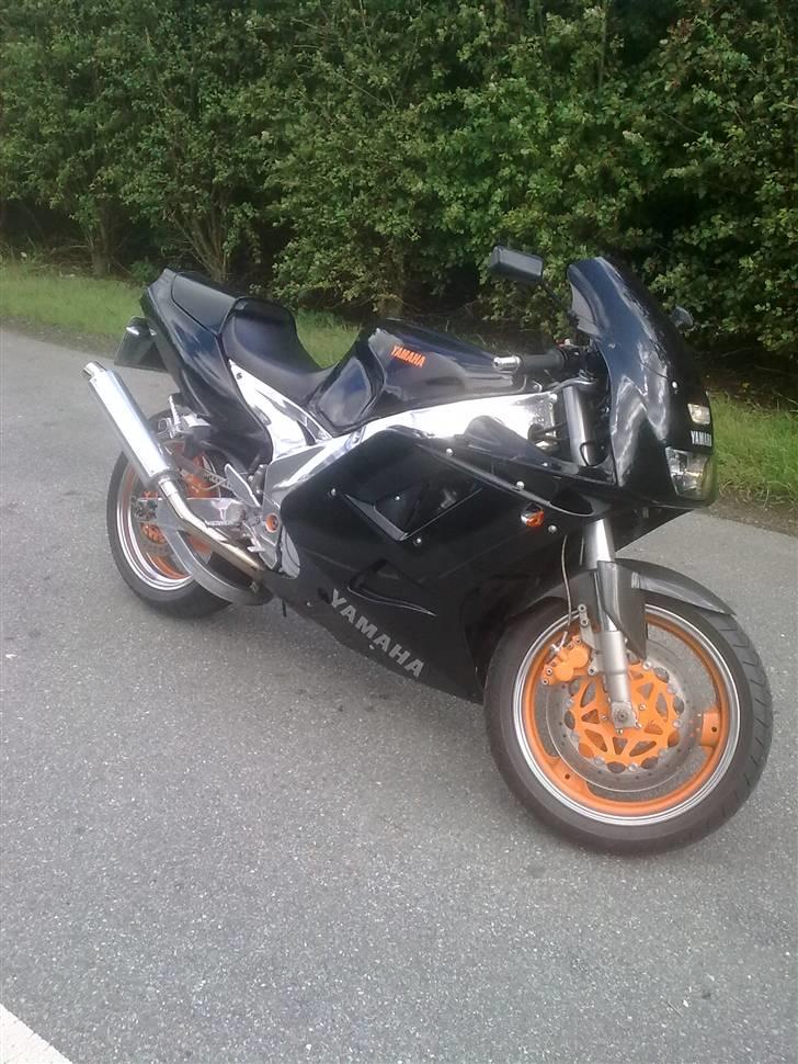 Yamaha FZR1000 (Solgt) billede 8