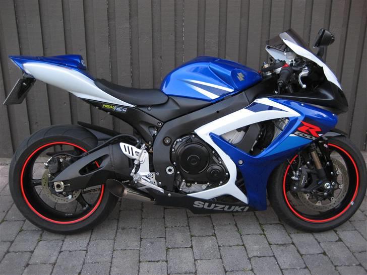 Suzuki Gsx-R 750 K7 "Hot bodies" - Lige et billed uden bag hvilere.. ser sku fedt ud. billede 13
