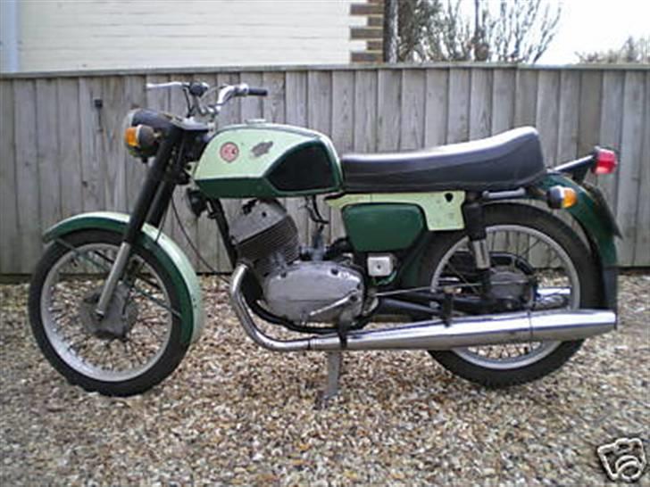 Jawa 250 Sport - Dett er ikke min cykel, men blot for at vise hvordan den har set i farven og det kommer den til igen billede 6