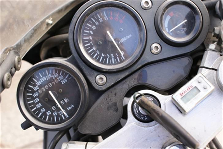 Suzuki GSX750R *solgt* billede 4