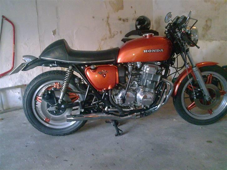 Honda CB 750 (836) Cafe Racer - Ny bagskærm og lygte billede 1