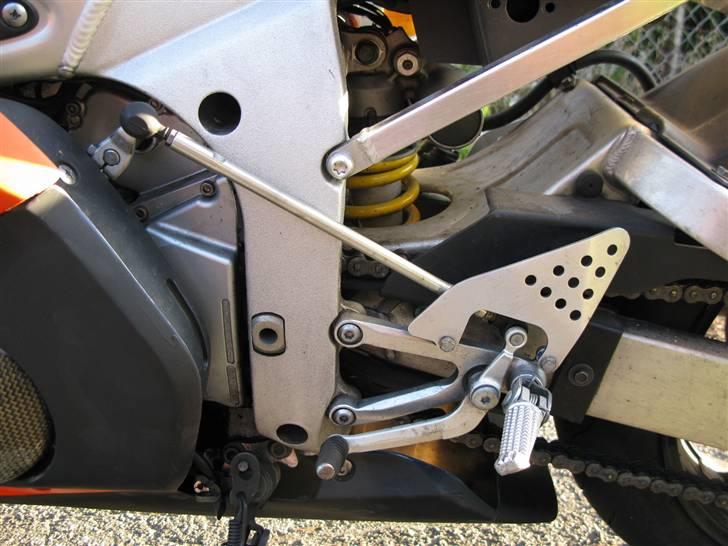 Yamaha YZF R6 bane ged (SOLGT) - Omvendt gearskift billede 10