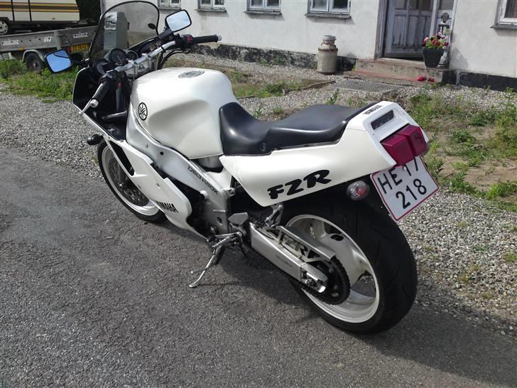 Yamaha FZR 1000 Exup TILSALG billede 4