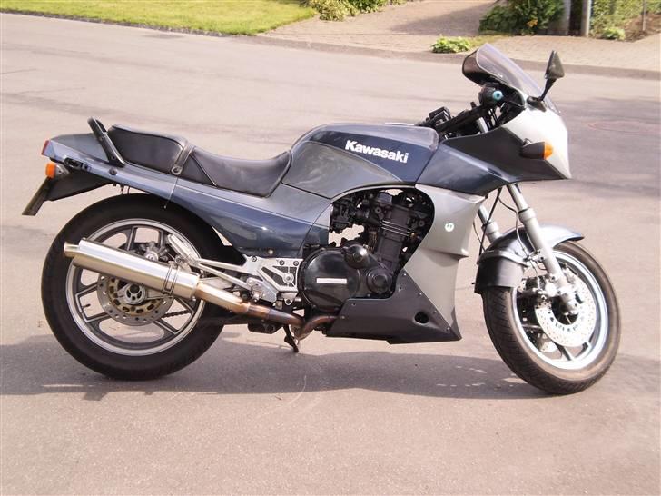 Kawasaki gpz900r (solgt) billede 2