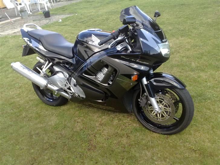 Honda CBR 600 F3 billede 1