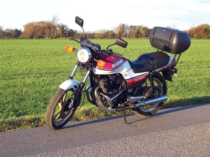 Aprilia Pegaso 650 ie - Den første cykel, lidt lille til en fyr over 190 :D billede 11