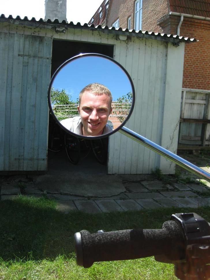 Yamaha XS 400 DOHC ** SOLGT ** - Her ses "ekstra udstyr" = 87 kg flæsk og godt humør :) billede 6