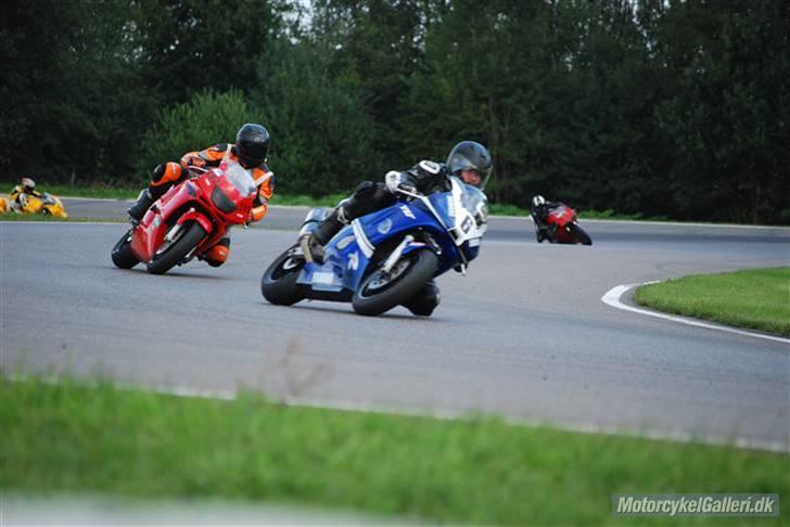 Yamaha YZF R6 '01 Banecykel (Solgt) - Knutstorp-legedagen 2009 billede 6