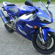 Yamaha R1 Solgt