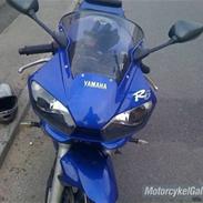 Yamaha R6