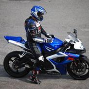 Suzuki gsx 750 k7
